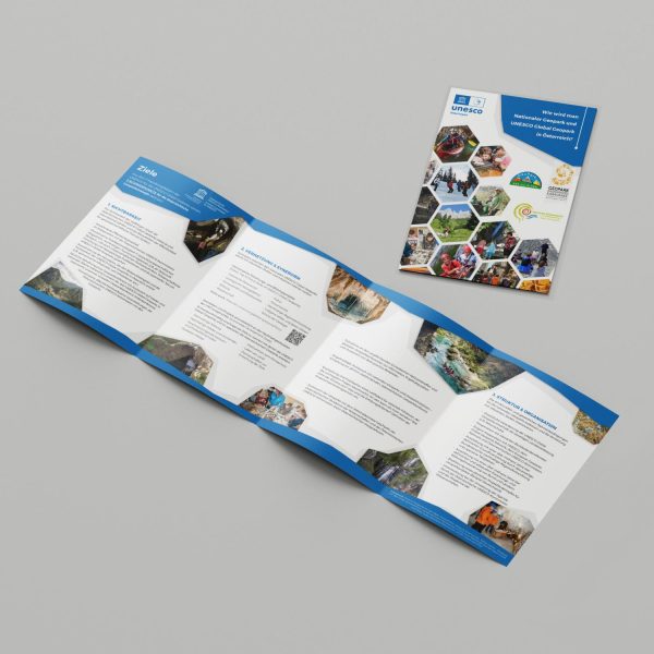 Geoparks Folder Mockup